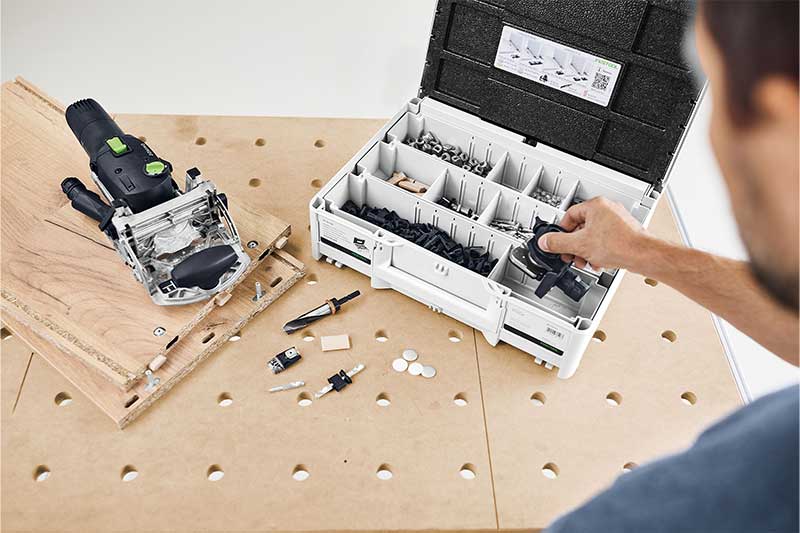 Connectors and dowels in a Systainer