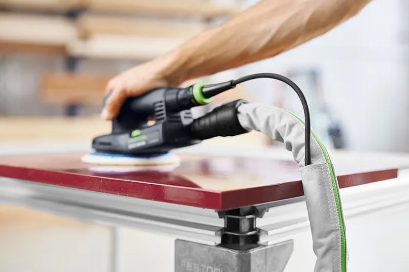 Suction hoses and cleaning accessories