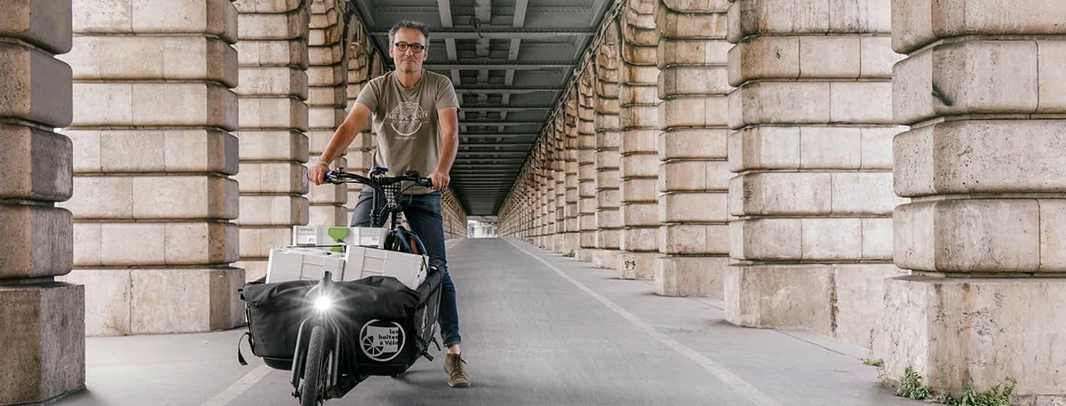 As a carpenter in Paris, Philippe Genty doesn't have a workshop or a van – instead he has two cargo bikes and all sorts of cordless tools in a Systainer. 