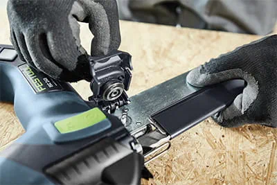 Cutting different insulation materials using the ISC 240 and different saw blades