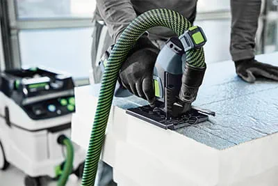 The right dust extraction when cutting insulation