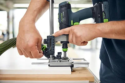 The MB 40 whith connected dust extractor