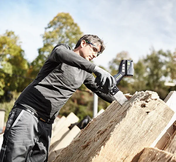 The Festool cordless insulating- material saw ISC 240
