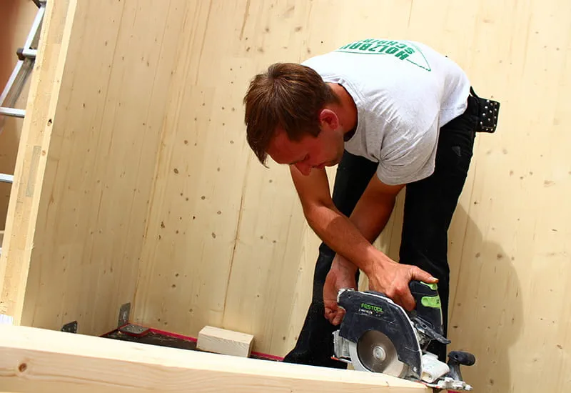 The HKC 55 cordless portable circular saw from Festool in action.