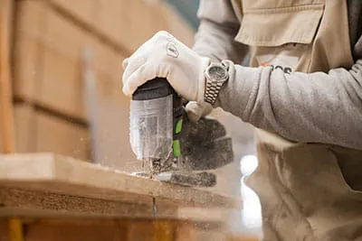The Festool cordless jigsaw in operation