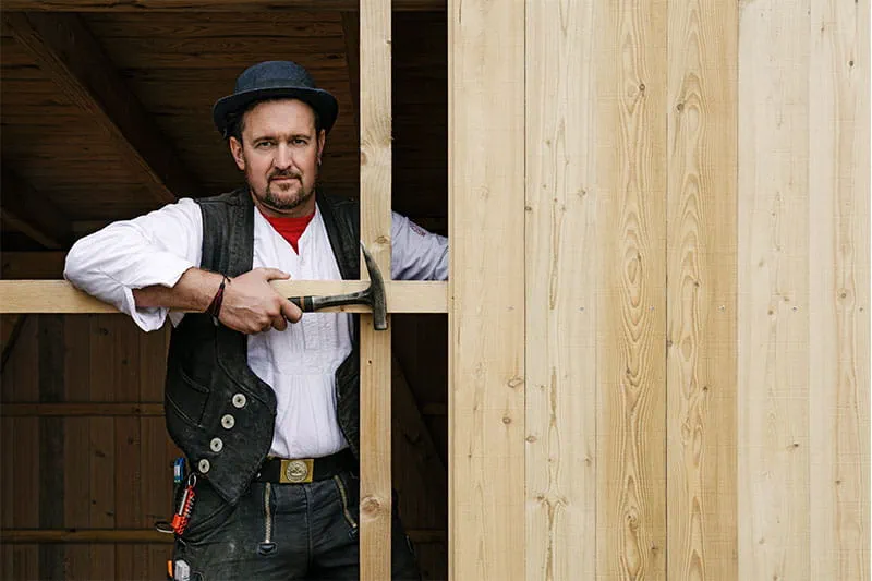 Master carpenter Daniel Poguntke is constantly mobile, working for his customers on construction sites and in the workshop.