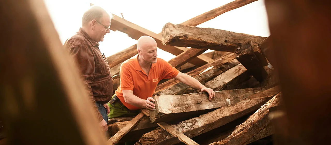 The wood comes from old half-timbered houses.