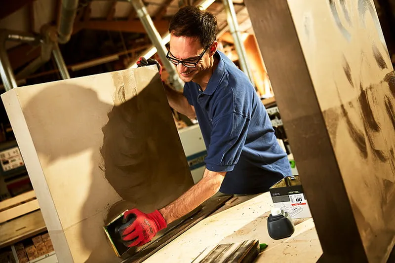 The Festool cordless drill in operation