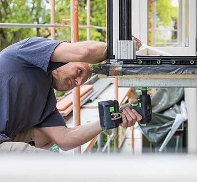 Working with the Festool cordless drill